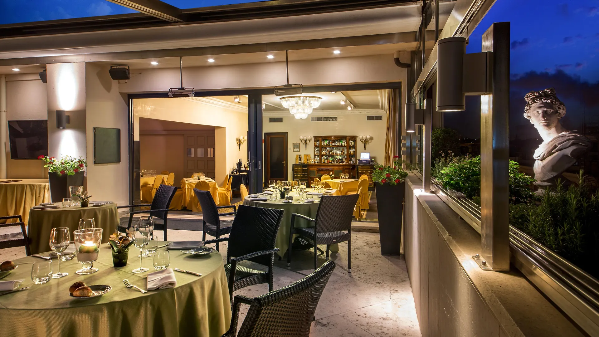 Hotel Savoy Rome 4*,  Italie