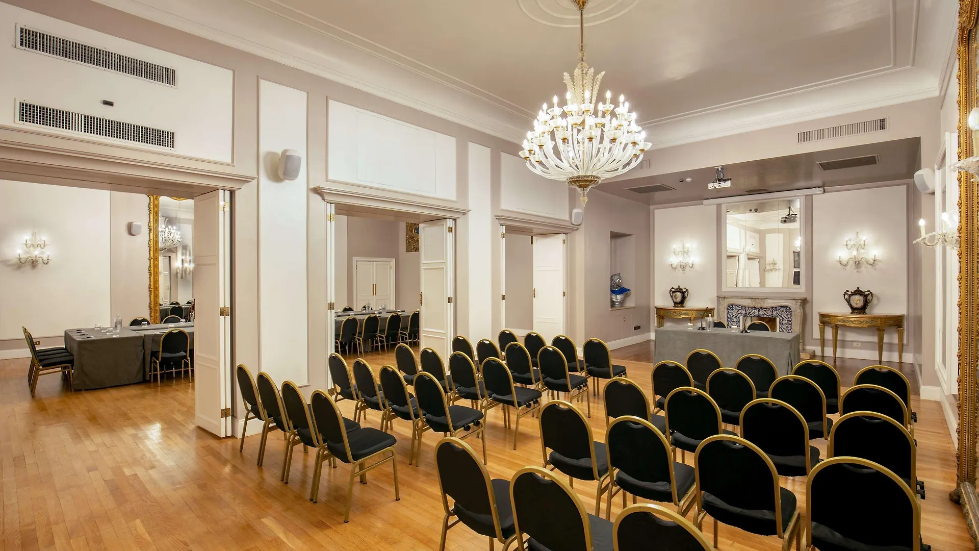 Hotel Savoy Rome 4*,  Italie