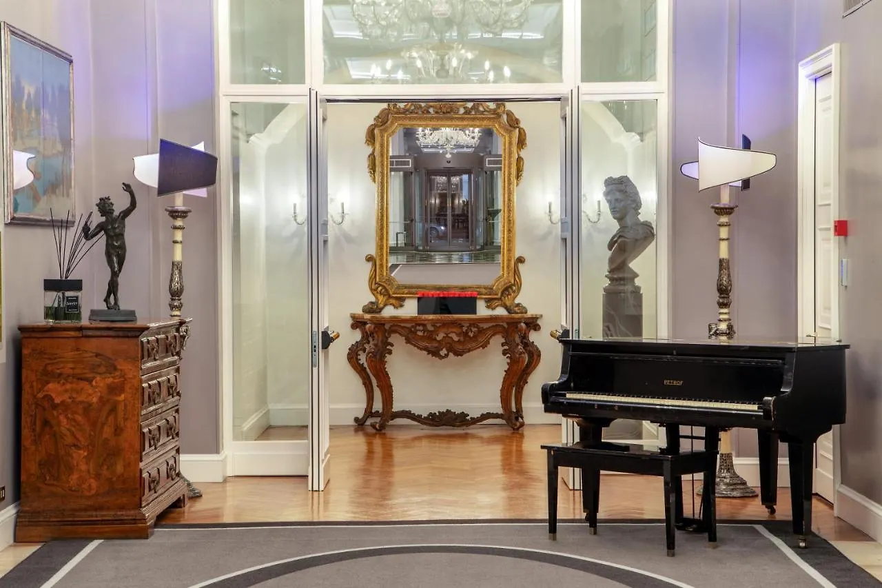 Hotel Savoy Rome
